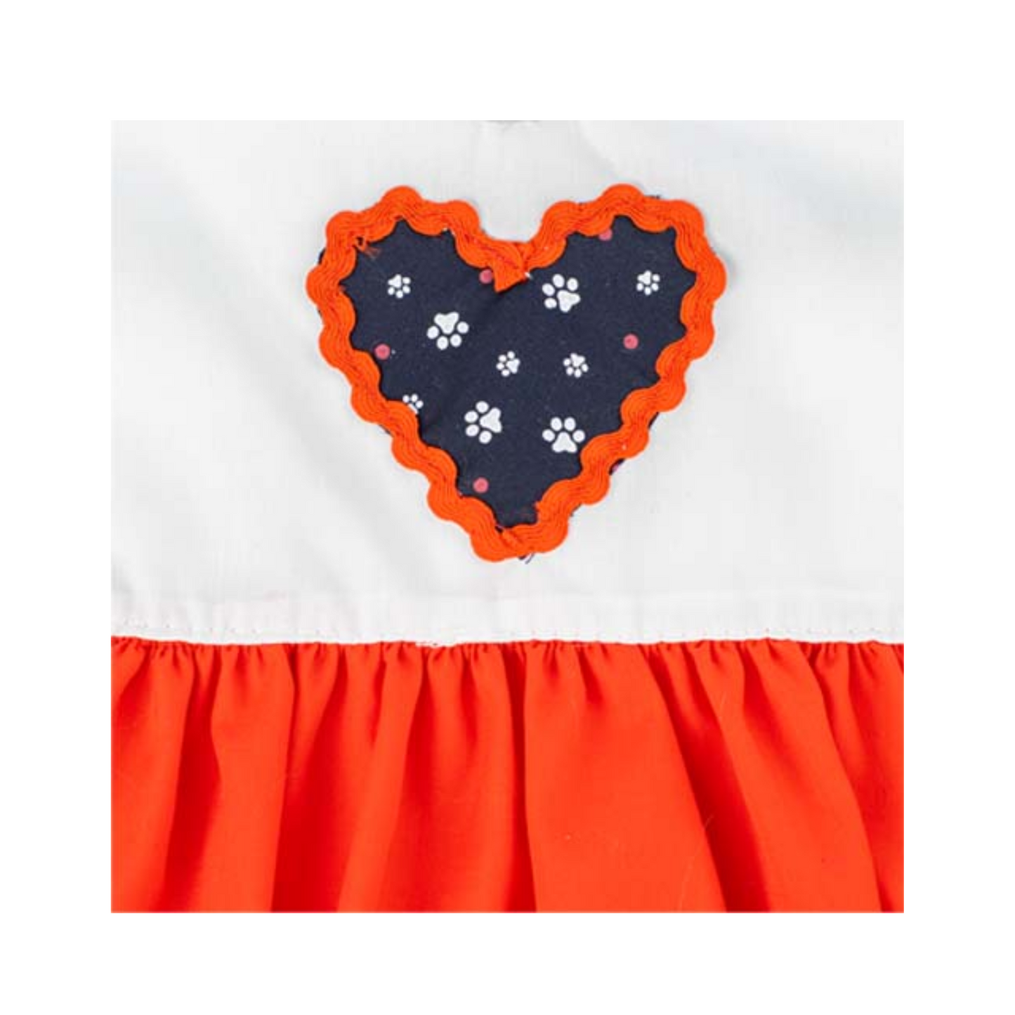 CATM Vestido Color Blanco de Corazon con Falda Roja Talla 5
