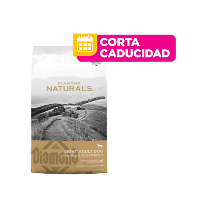 CORTA CADUCIDAD Diamond Naturals Perro Adulto Light, Cordero y Arroz 13.58 kg